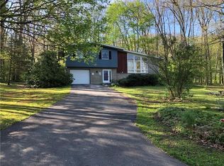 122 Hillside Ln, Somerset, PA 15501