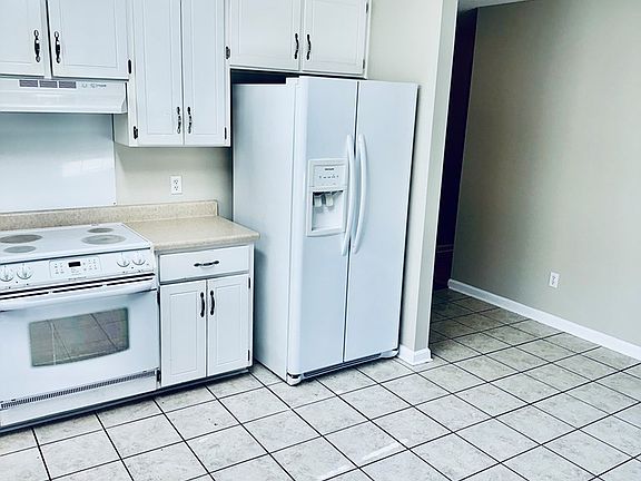 3rd image of 969 Hinton Waters Ave
