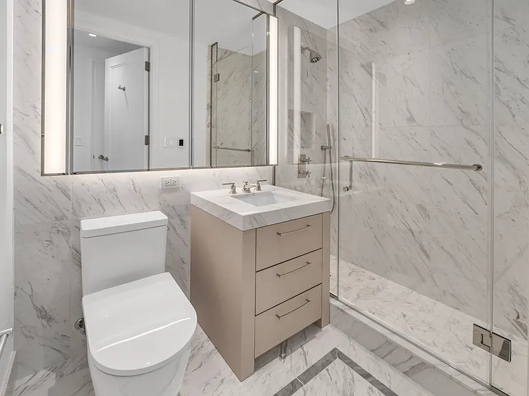 400 E 84th St #20A — Photo 5