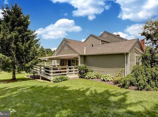 1945 Meadow Ln, Wyomissing, PA 19610
