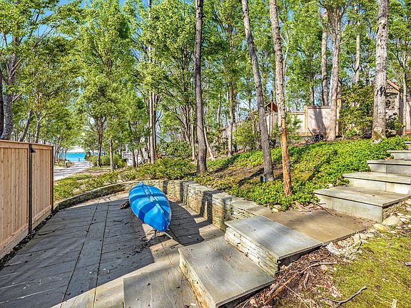 5th image of 17 Larboard Dr