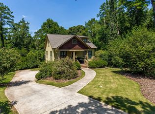 2105 Wildrose Dr, Decatur, GA 30032