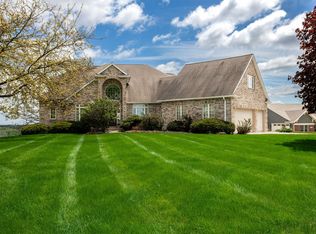 23801 281st Ave, Le Claire, IA 52753