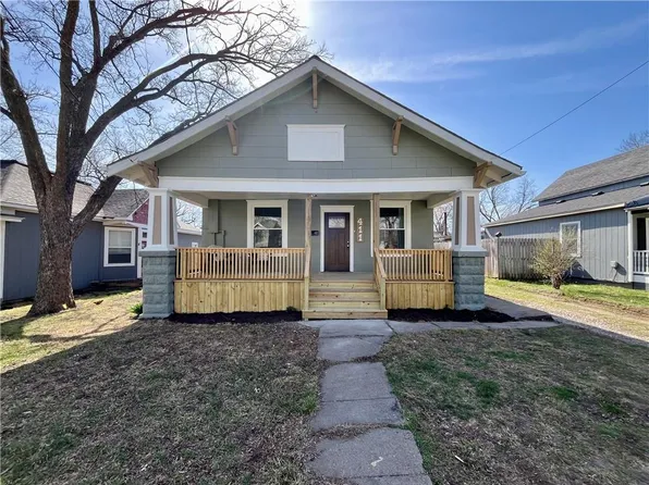 411 Walnut Ave, Osawatomie, KS 66064