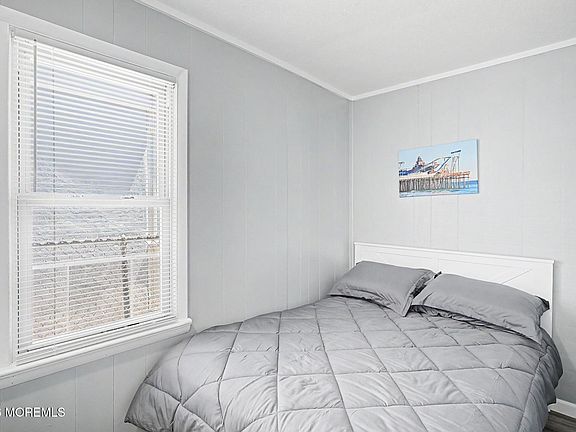 5th image of 120 Blaine Avenue