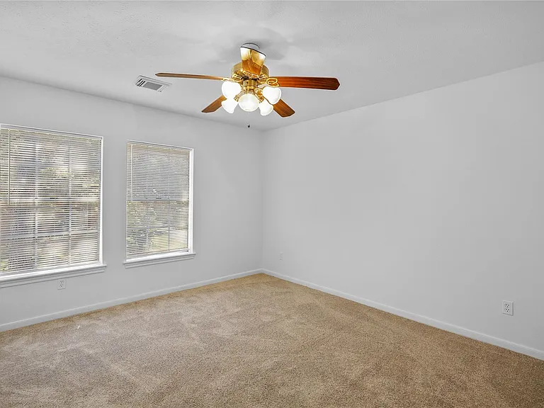 5803 Ancient Oaks Dr — Photo 32