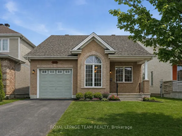 145 Stedman St, Ottawa, ON K1T 0B5