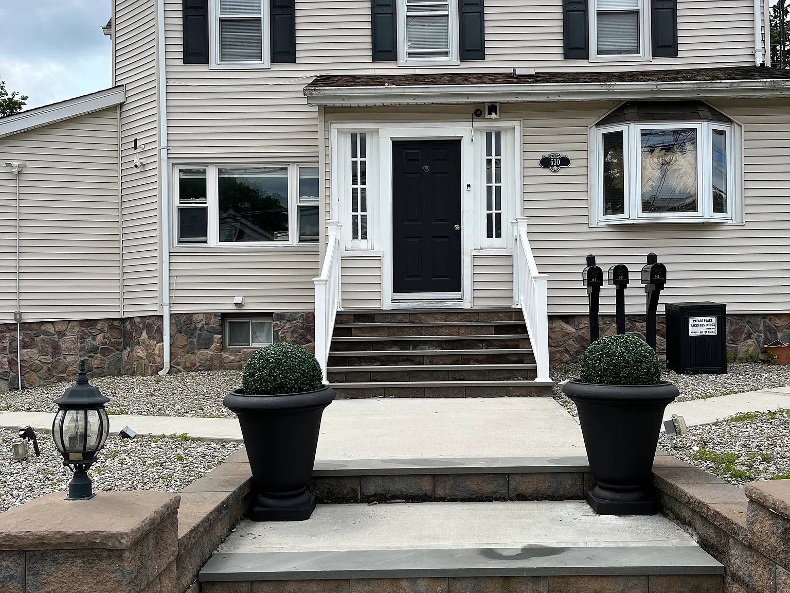 2 bed, $2,800 — Photo 1
