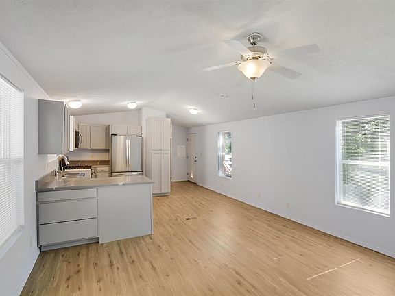 5th image of 288 Animas View Drive #15