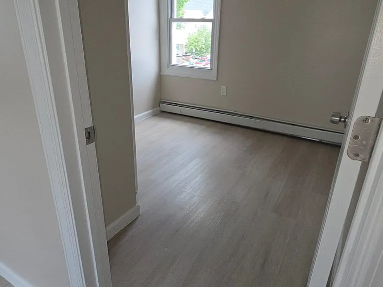 211 Marshall St #2 — Photo 1