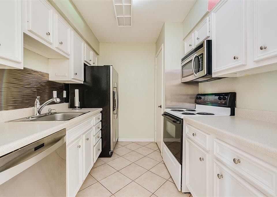 1st image of 2125 Augusta Dr APT 52
