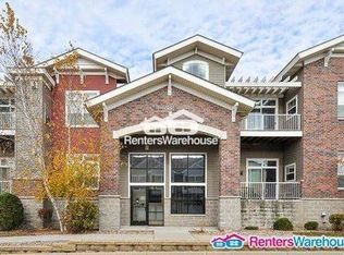 9630 Independence Cir #204, Chanhassen, MN 55317
