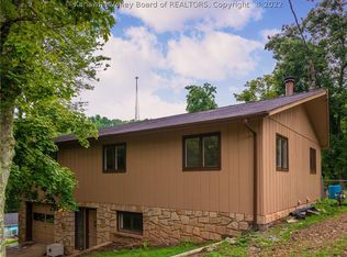 69 Springlea Dr, Winfield, WV 25213