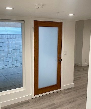 3rd image of 849 N Van Ness Ave #2