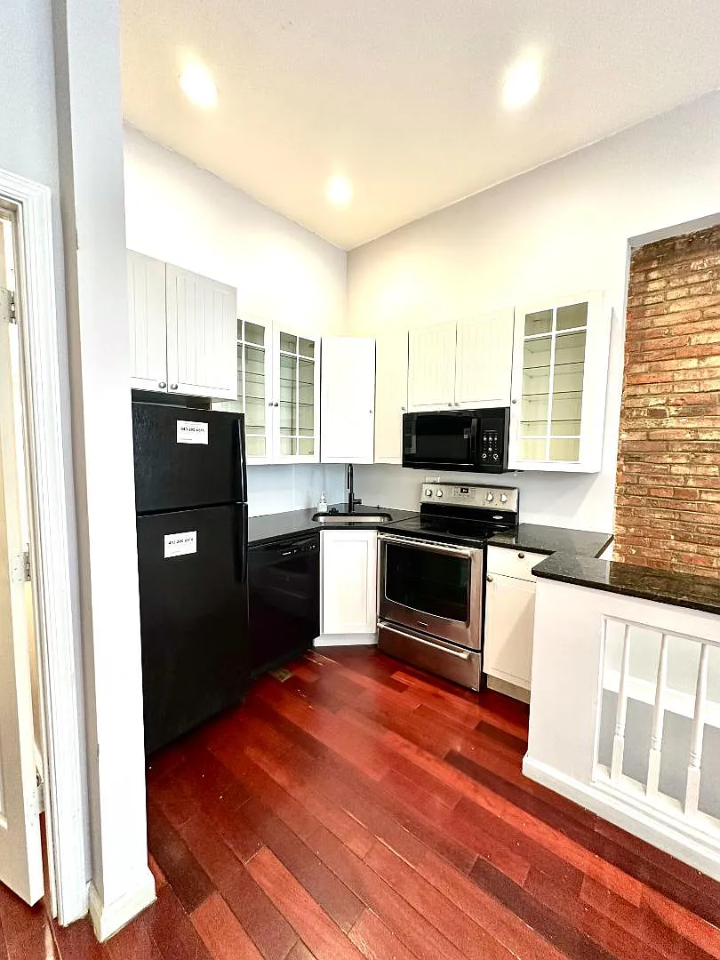 2215 Eutaw Pl - Unit 1 — Photo 2