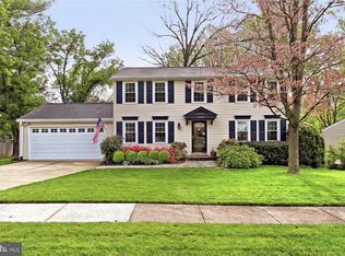5113 Bradfield Ct, Annandale, VA 22003
