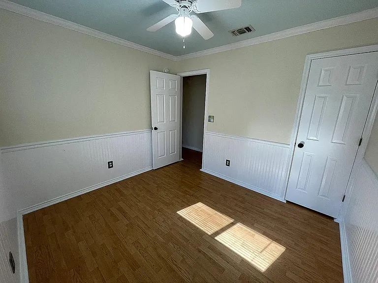 505 Omar Dr — Photo 9