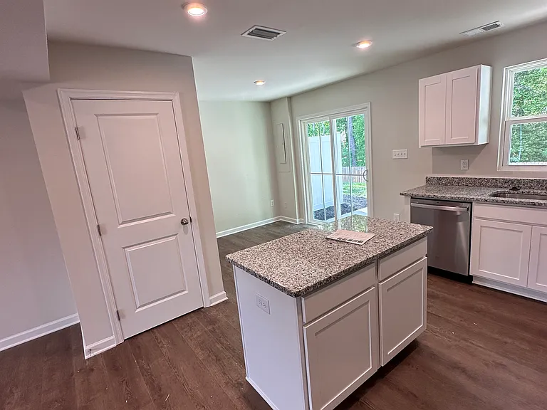 1220 Canterbury Ridge Rd — Photo 16