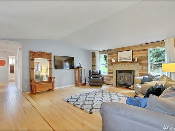 4th image of 21418 128th St E