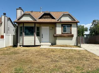 2607 S Twain Dr, Magna, UT 84044