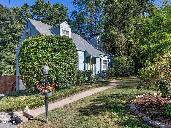 3rd image of 5723 Westover Dr
