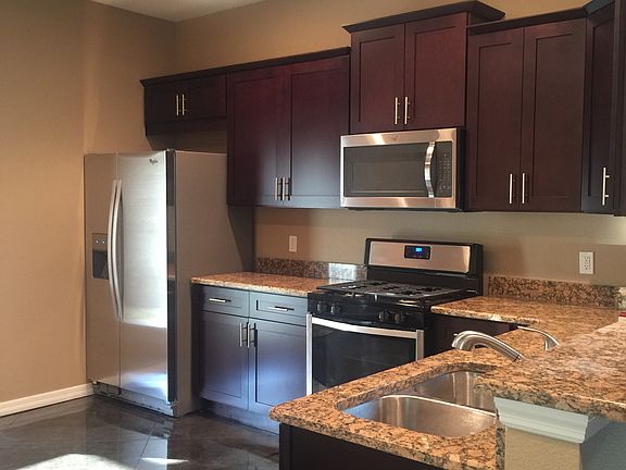 5th image of 3168 Whispering Trails Ave