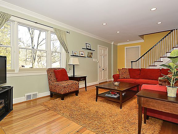 4th image of 8206 Ellingson Dr