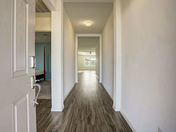 3rd image of 131 Esparza Dr