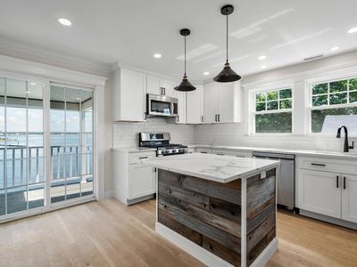 101 Leach St #3, Salem, MA, 01970