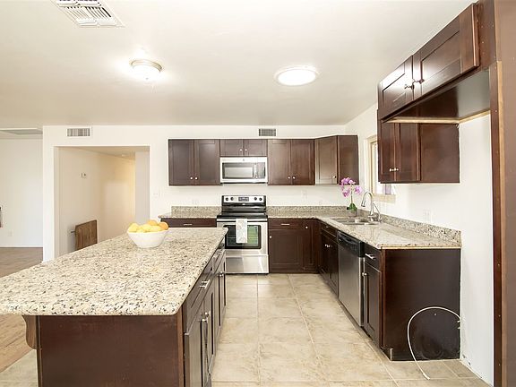 4th image of 11262 S Holland Ave