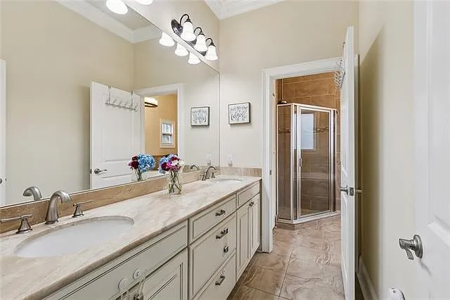 5647 Marshal Foch St — Photo 15