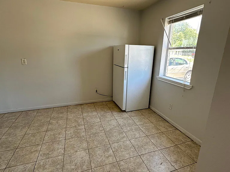 6802 Sayers St #10 — Photo 13