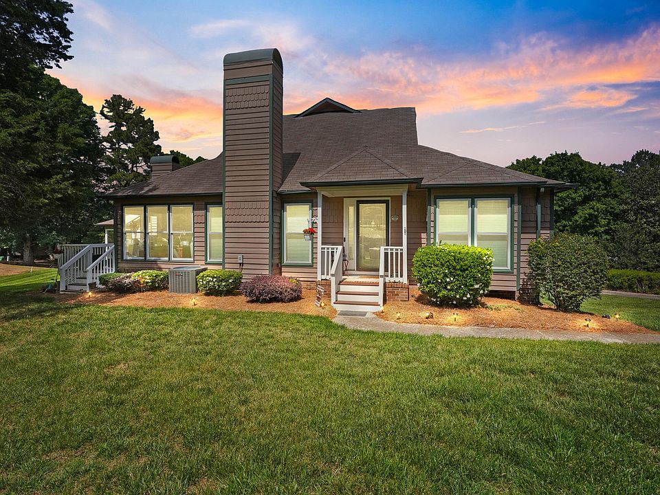 1st image of 2032 Willow Hill Ln