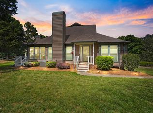 2032 Willow Hill Ln, Clayton, NC 27520