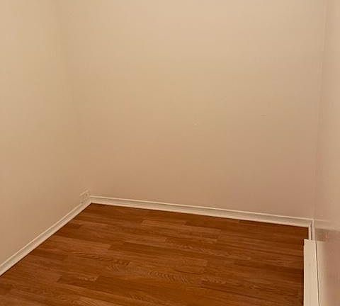 5th image of 3563 Emerald St #1