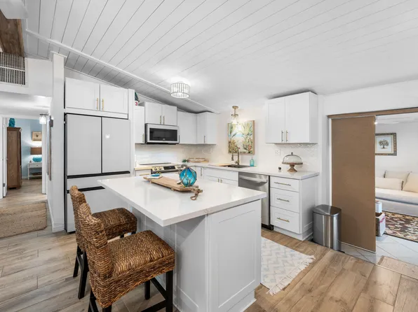 970 95th St, Marathon, FL 33050