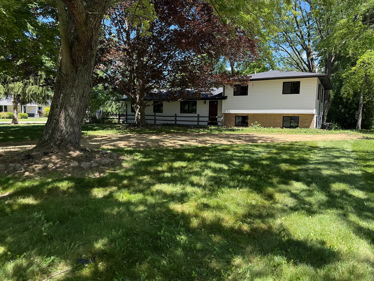 4 bed, 1688 sqft, $2,550 — Photo 1