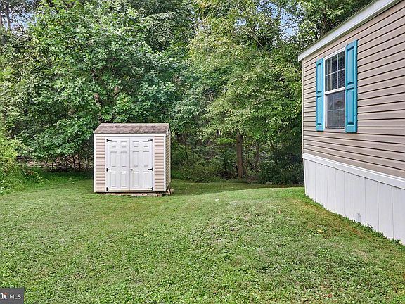 4th image of 113 Sharon Dr