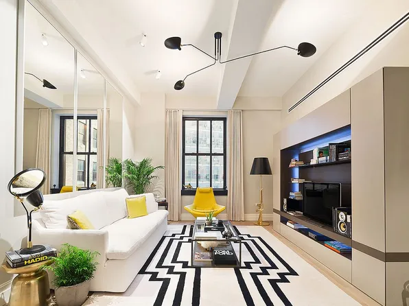 100 Barclay St APT 13H, New York, NY 10007