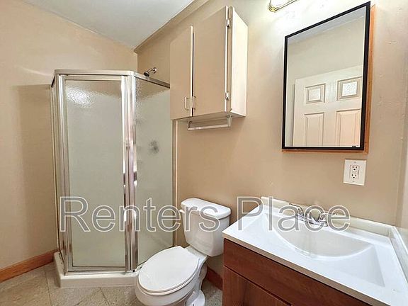 5th image of 2610 E Archer St N