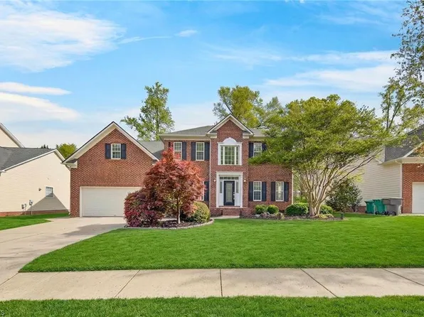 2989 Maple Branch Dr, High Point, NC 27265