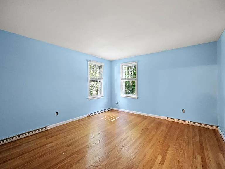 84 Brewster Rd — Photo 14