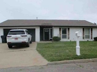 2902 NE Bellevue Cir, Lawton, OK 73507
