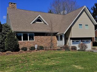 912 Sunnehanna Dr, Johnstown, PA 15905
