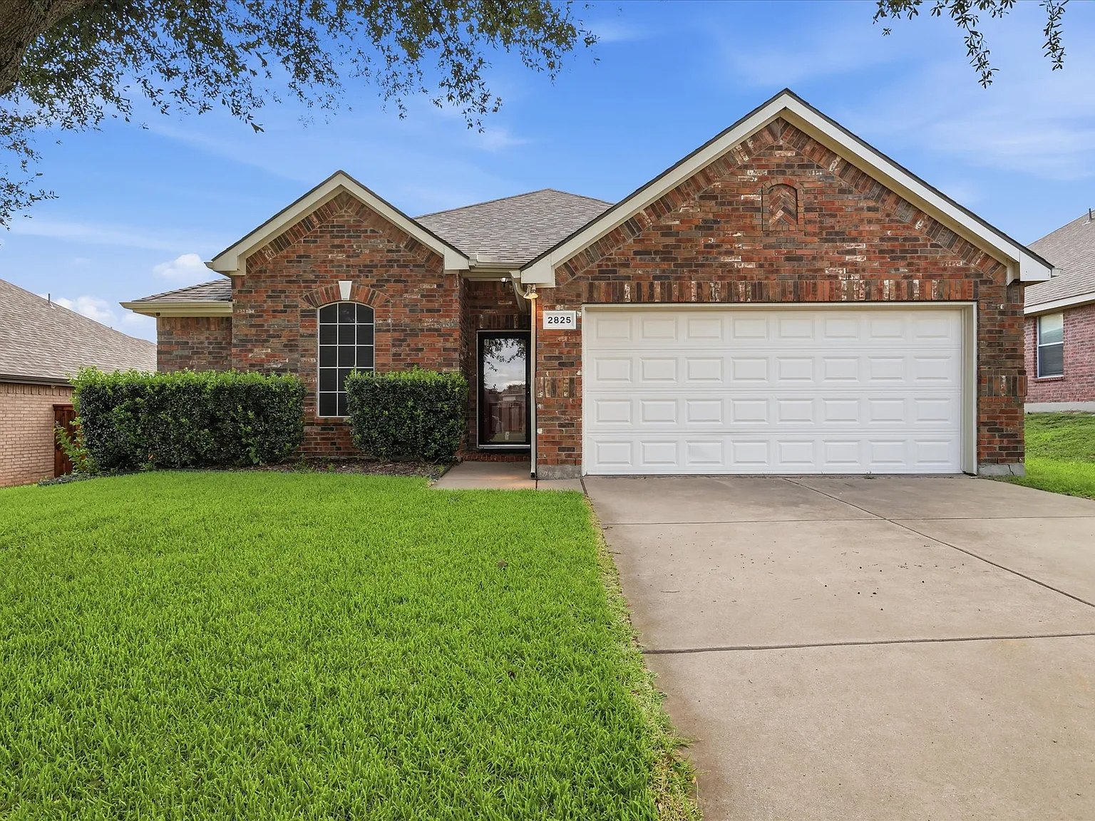 4 bed, 1941 sqft, $2,450 — Photo 3