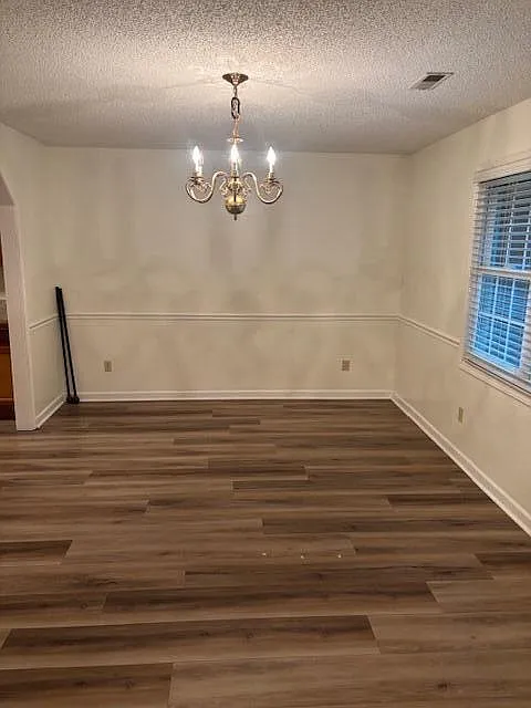 3 bed, 2.5 bath, 1887 sqft, $1,800 — Photo 3