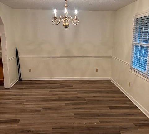 3rd image of 1060 Waterway Dr
