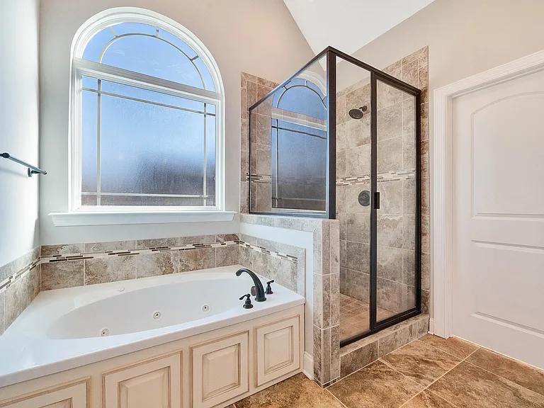8052 Burgundy Cir — Photo 19