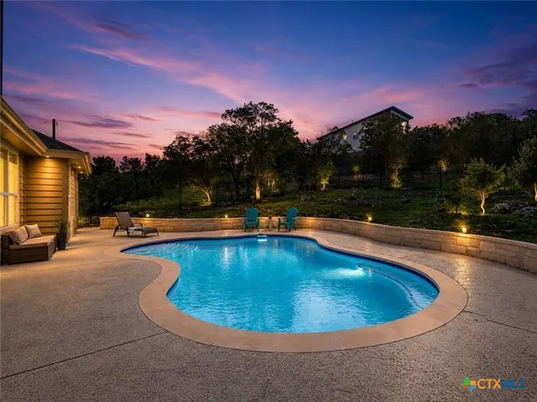 1587 Lakeshore Dr, Canyon Lake, TX 78133