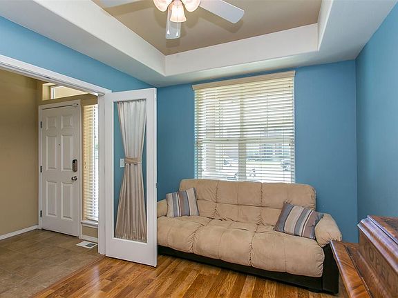 2nd image of 5109 Lucena Dr